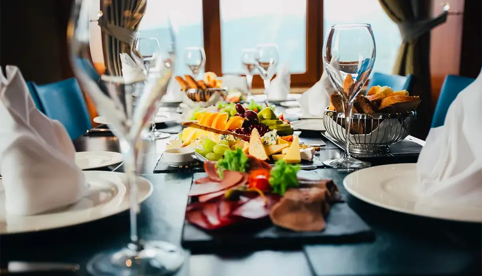 هتل رکسوس کراسنایا پولیانا سوچی